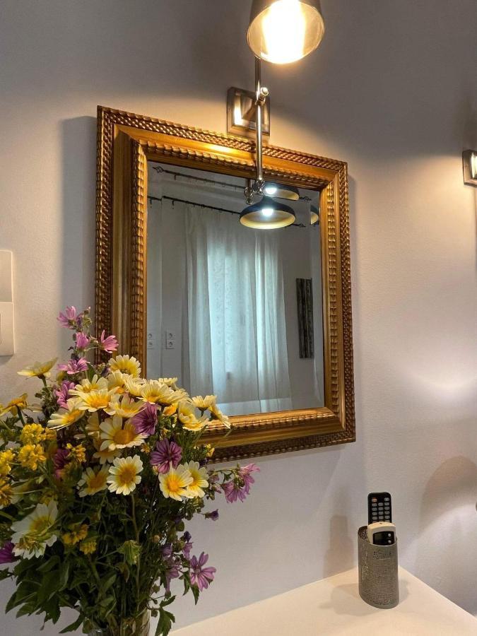 Milos Hotel *